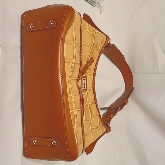 DOONEY & BOURKE Honey Gold Embossed Croc Leather Tote Briefcase Shoulder Bag - Picture 4 of 13